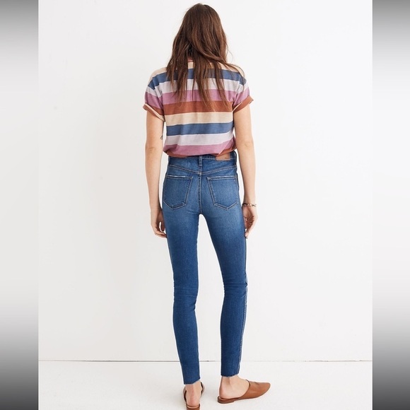 Madewell 10” High Rise Button Fly Skinny Jeans in Hanna Wash 28 - Picture 3 of 15